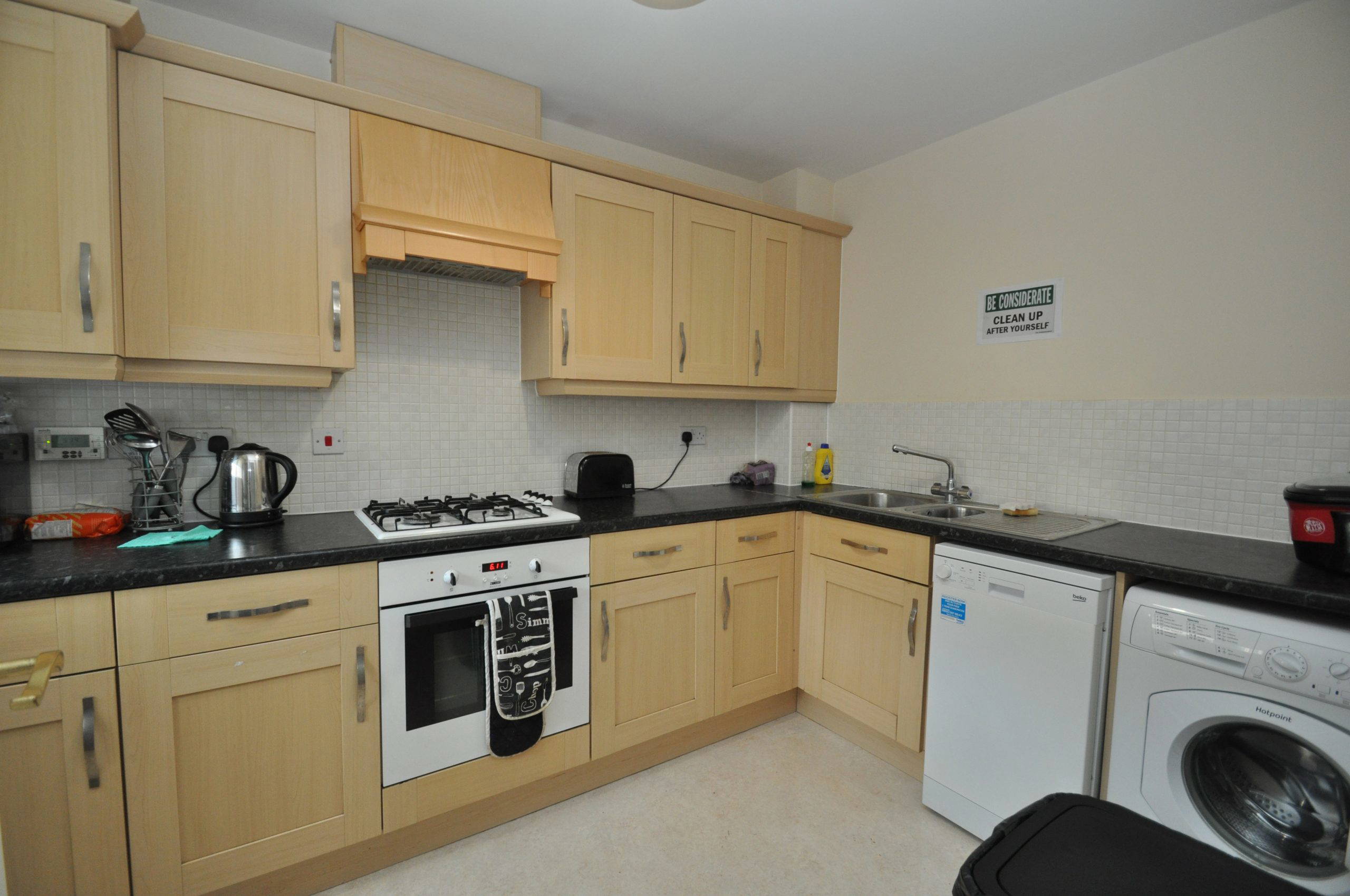 Pinewood Drive (Single Room) GL51 Emerald May Property Management